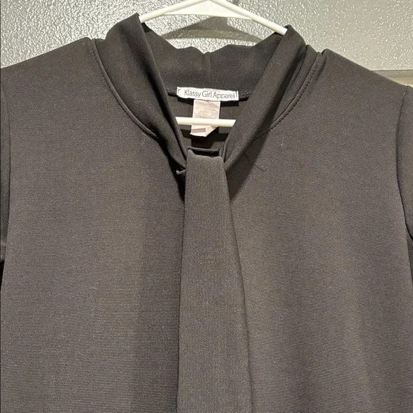 Klassy Girl Black Dress - Picture 2 of 2